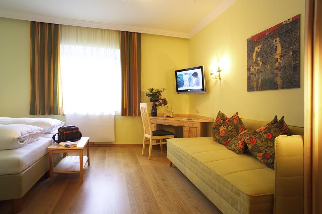 Hotel & Restaurant Ragginger Attersee Nussdorf am Attersee Ruang foto