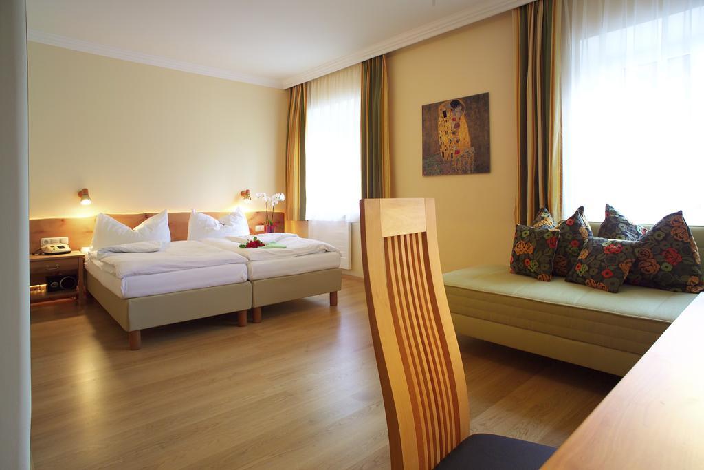 Hotel & Restaurant Ragginger Attersee Nussdorf am Attersee Ruang foto