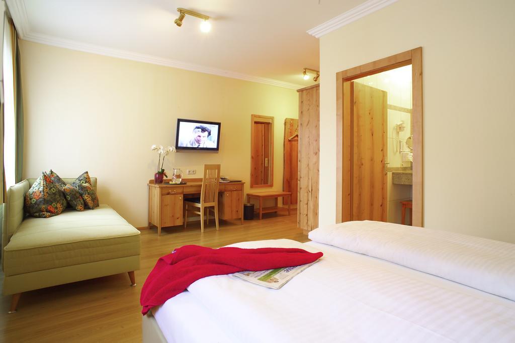 Hotel & Restaurant Ragginger Attersee Nussdorf am Attersee Ruang foto